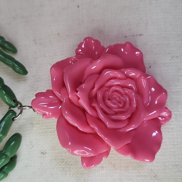 Zombie Skeleton hand Necklace Emo Mallcore Goth handmade - Picture 6 of 17